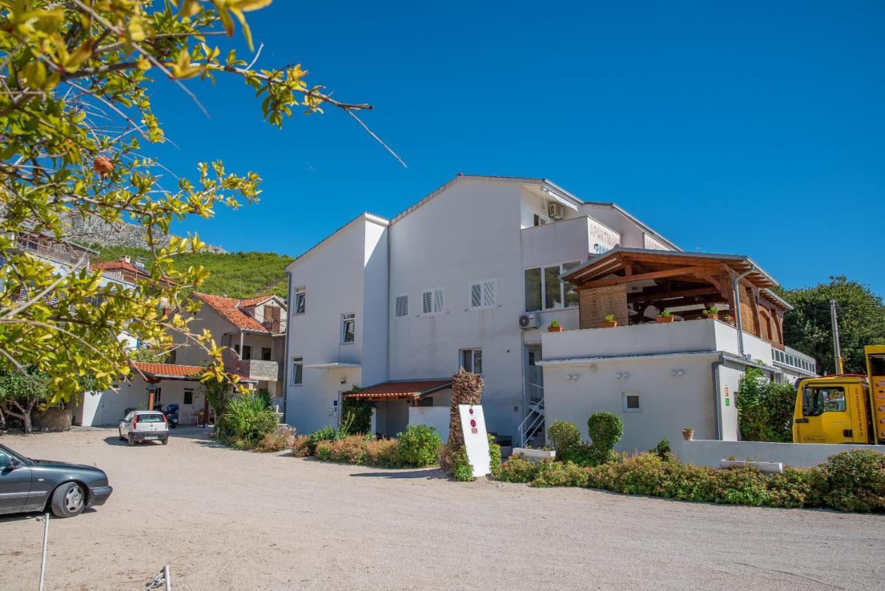 Apartments By The Sea Sumpetar, Omis - 2808 Buitenkant foto
