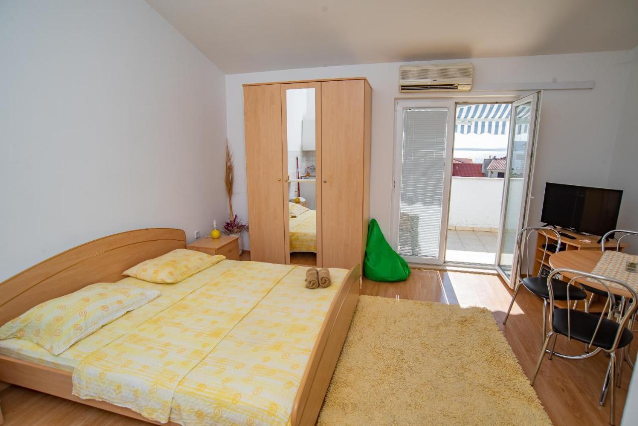 Apartments By The Sea Sumpetar, Omis - 2808 Buitenkant foto