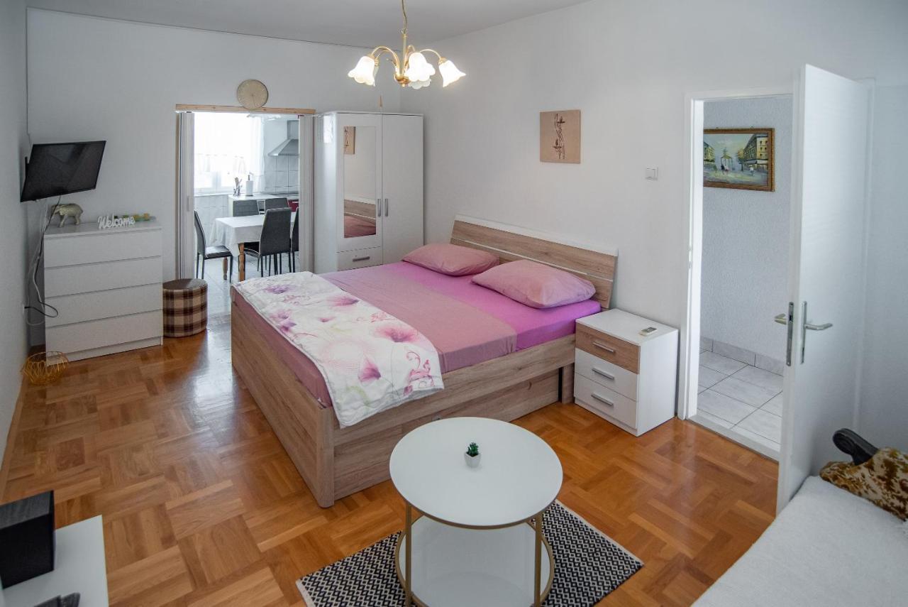 Apartments By The Sea Sumpetar, Omis - 2808 Buitenkant foto