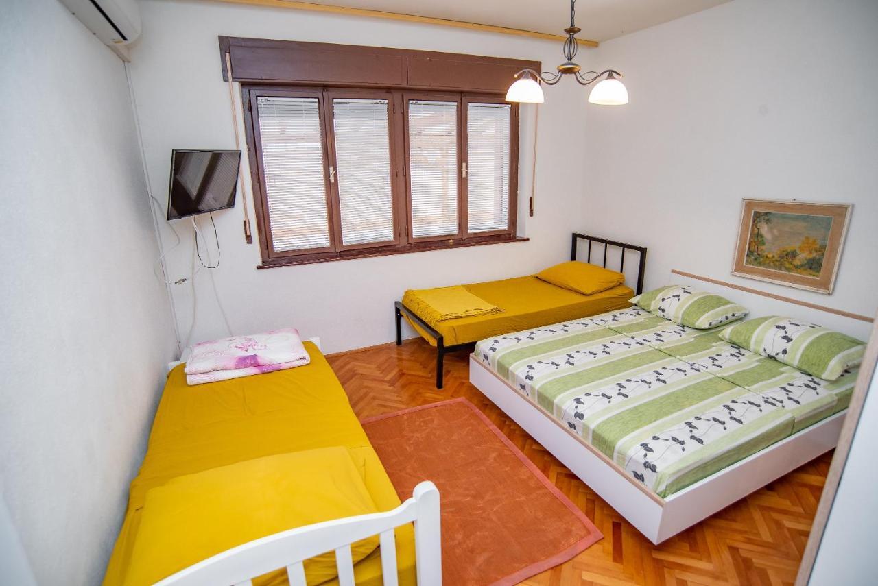 Apartments By The Sea Sumpetar, Omis - 2808 Buitenkant foto